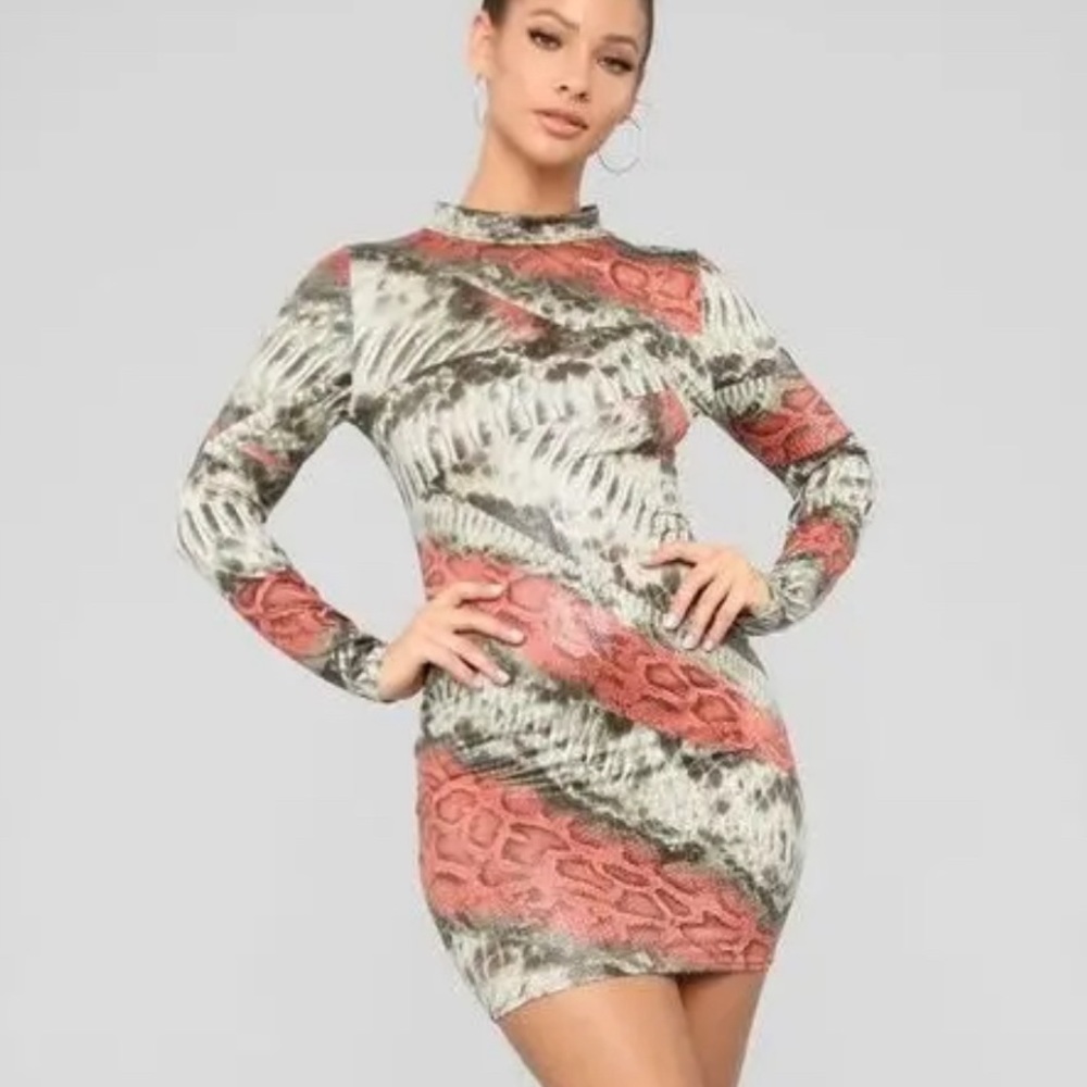 Fashionnova Snake Mini dress - M